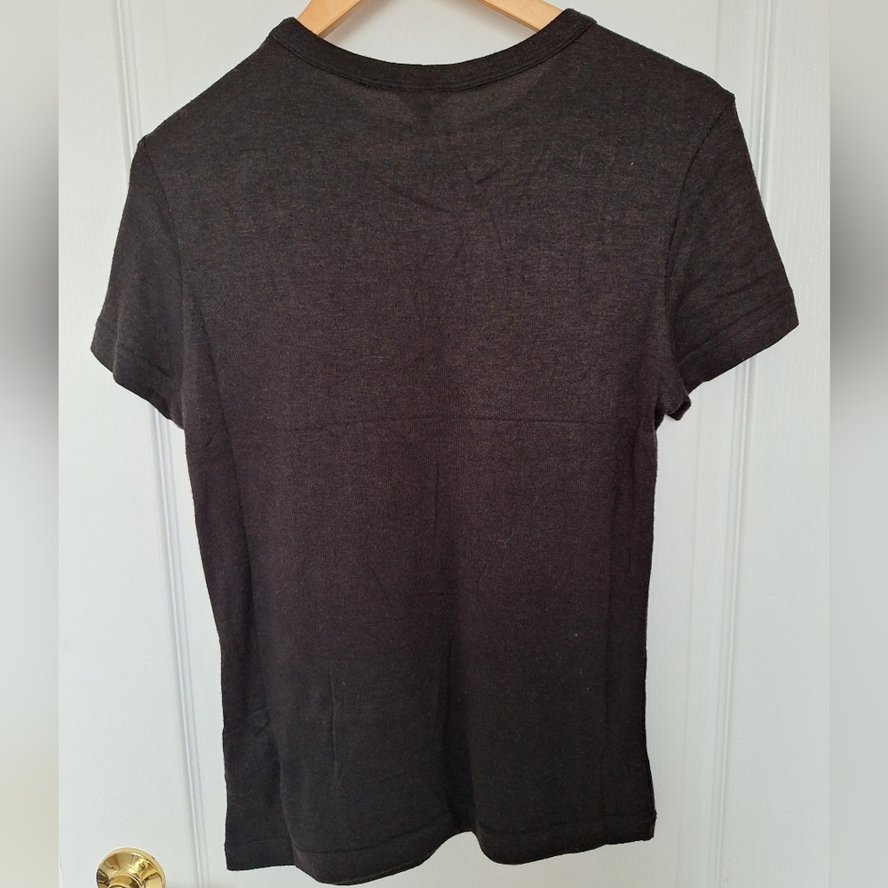 NWT Guess Easy Fit Embellishment Tee EcoVero Small - Picture 7 of 8